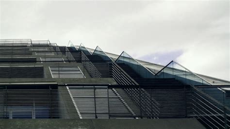 gambar arsitektur rumah jendela kaca atap bangunan pencakar