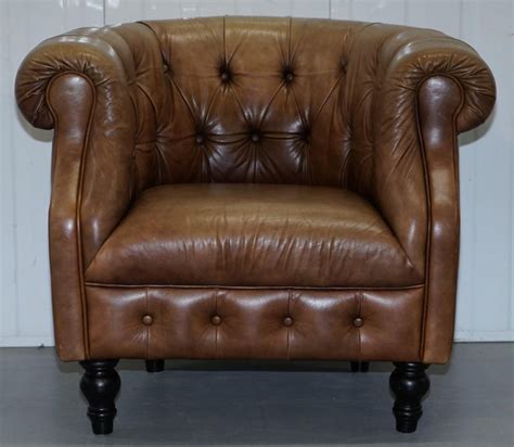 We manufacture the finest quality leather chesterfield sofas and suites and in our traditional workshop in the heart of lancashire, england. Vintage Tan Brown Leather Chesterfield Buttoned Club Tub ...