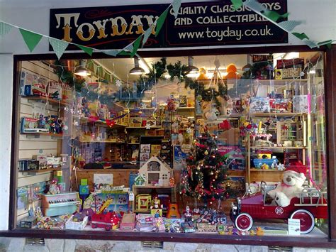 Toys Toys Toys Co Uk Christmas Window In Looe Toy Store Design
