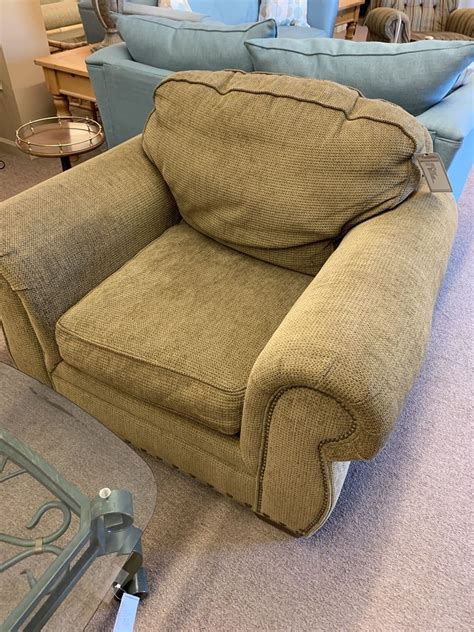 Broyhill Club Chair Delmarva Furniture Consignment