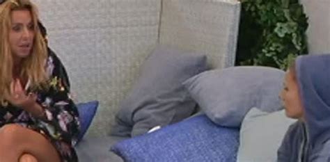 Ultima dalla casa con cristina del basso. Al Grande Fratello vip tutti contro Valeria? Lei vuole ...
