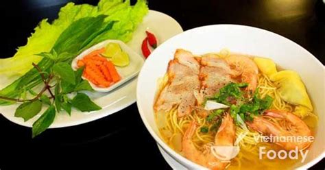 There are three things to remember for good soup stock: Wonton Vietnamese Noodle Soup (Mi Hoanh Thanh Recipe ...