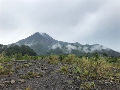 Merapithis ribu is the most active volcano in indonesia. Merapi Volcano Tour Best Things to do in Yogyakarta ...