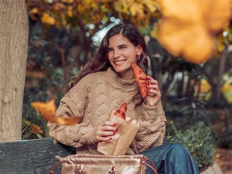 Την πιο ευτυχισμένη περίοδο της ζωής τους διανύουν ο σάκης τανιμανίδης και η χριστίνα μπόμπα αφού σε περίπου έναν μήνα πρόκειται να έρθουν στον κόσμο τα δυο μωράκια τους, τα δυο κοριτσάκια. Χριστίνα Μπόμπα: Η πρώτη βόλτα της εγκυμονούσας για το 2021