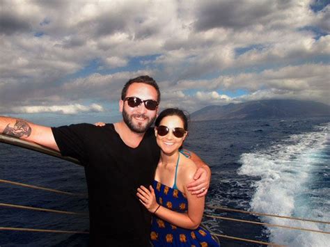 Renee And Lucian S Maui Honeymoon Destination Destination Wedding