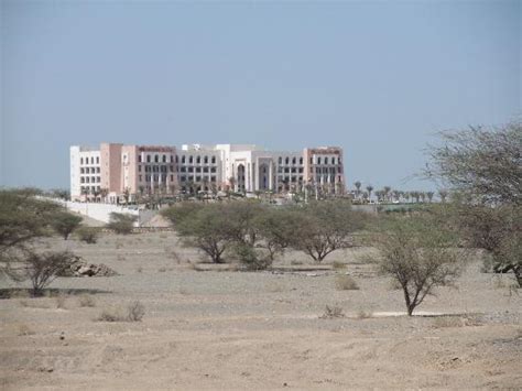 The Hotel In The Middle Of Nowhere Picture Of Crowne Plaza Sohar