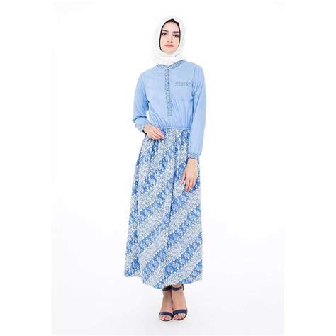 Batik asimetris memiliki corak yang berbeda kanan dan kiri, walaupun terlihat sama. 30+ Model Baju Batik Muslim (MODERN, KOMBINASI, TERBARU)