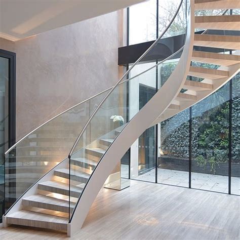 Hot Item Internal Solid Wood Tread Curved Staircase Design Helical