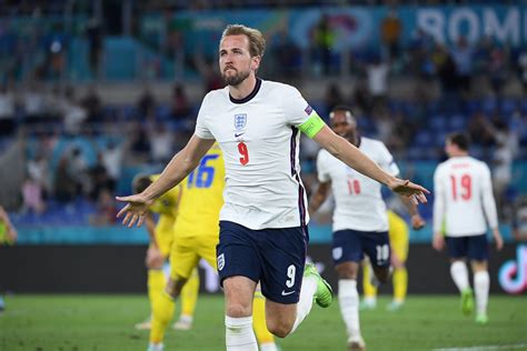 Pix Kane Double As England Cruise Past Ukraine Into Euro Semis