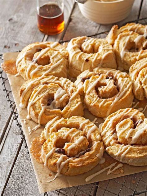 26 delicious things you can make with a tube of biscuit dough. Maple Swirl Biscuits | Recipe | Delicious desserts, Baking recipes, Dessert recipes