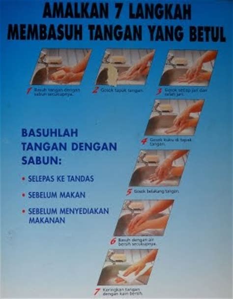 Langkah paling pertama adalah membasahi kedua telapak tangan setinggi pertengahan lengan dangan menggunakan air yang mengalir, lalu mengusap dan menggosokkan sabun pada kedua. Unit Pusat Sumber: Amalkan 7 langkah mencuci tangan dengan ...