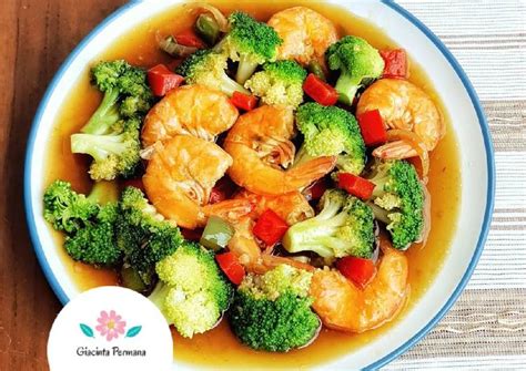 Iris bawang putih, cabai merah besar, potong kembang kol, sisihkan. Tumis Kembang Kol Saus Tiram : Kreasi Resep Kembang Kol ...