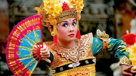 Tari bali ~ bali merupakan daerah yang sering dianggap sebagai tanggonya indonesia. Unesco Recognizes Balinese Dances as World Heritage ...