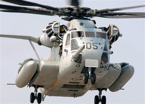 MEC F Expert Engineers 2 Sikorsky CH 53 Super Stallion Marine