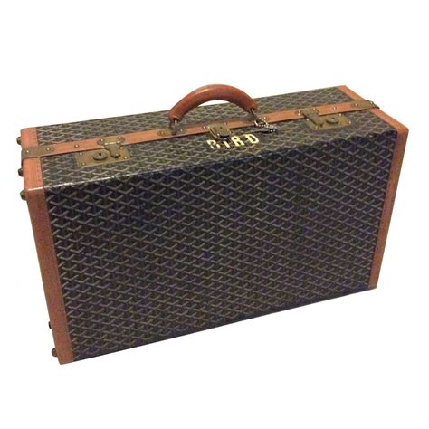 Get the best deals on antique style trunks. Goyard Suitcase | 1stdibs.com | Vintage trunks, Trunks ...