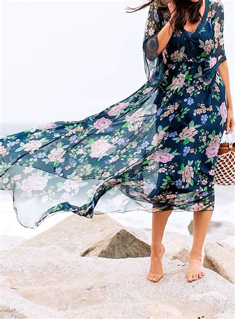 Sydne Style Shows The Best Floral Maxi Dresses For Beach Vacation