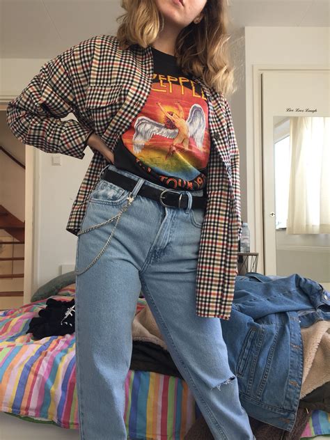 Mom Jeans With Chains Grunge Jeans With Chains Grunge Outfits 70s