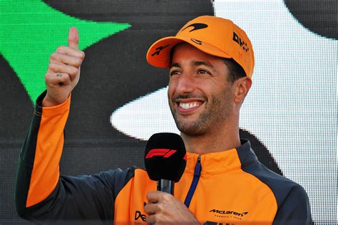 F Ricciardo Revela Estar Apaixonado E Que Isso Ajuda A Tirar Todo O Estresse Not Cia De F