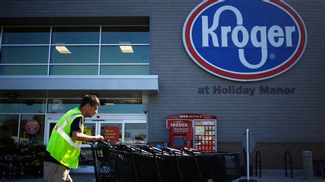 Kroger awards coronavirus bonuses to hourly workers on the front lines