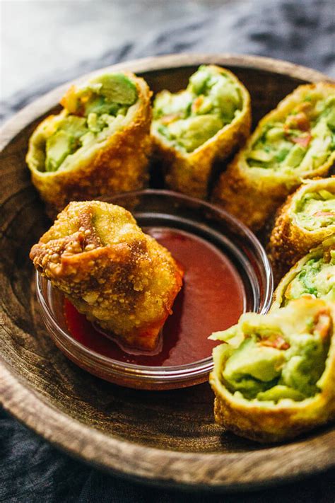 Baked avocado egg rolls with only 6 ingredients! AVOCADO EGG ROLLS WITH SWEET CHILI SAUCE #eggroll #avocado ...