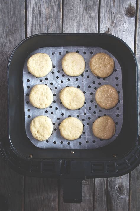 Can You Put Parchment Paper In An Air Fryer How To Do It Right