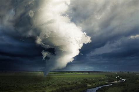 Can a tornado cross a river? | HowStuffWorks