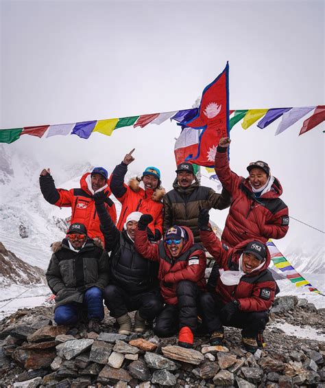 L'impresa di dieci sherpa: conquistato il K2 in prima invernale