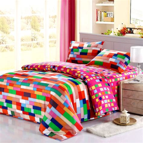 Orange can be used to make visually interesting combinations with colors like gray, lilac, blue and mint. Pink And Orange Bedding Sets