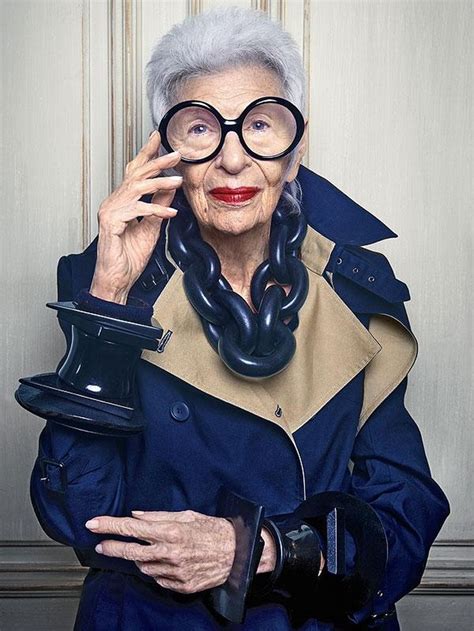 Eksistensi Iris Apfel Jadi Model Fashion Di Usia 94 Tahun