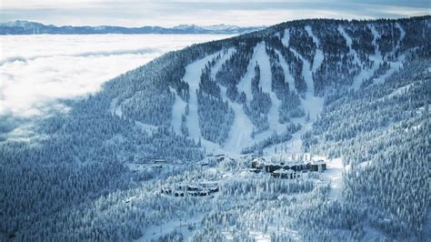 The Best Ski Resorts In Lake Tahoe California In Lake Tahoe Hotels Ski Resort Lake
