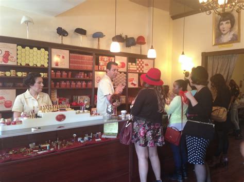 Anthe worked closely with bésame cosmetics founder, gabriela hernandez, to actualize her vision for the brand through thematic collaterals and interactive user experience. Alique : Besame Cosmetics