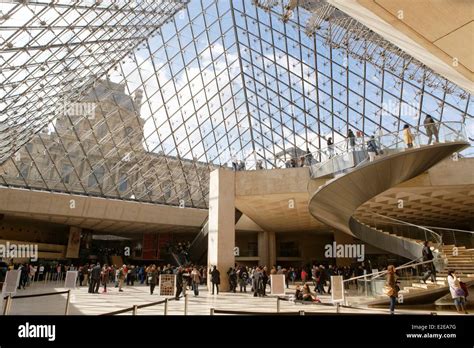 France Paris Musee Du Louvre Entrance Louvre Museum Glass Pyramid