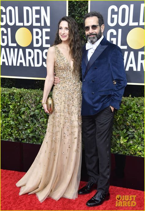 rachel brosnahan and mrs maisel cast step out for golden globes 2020 photo 4410537 photos