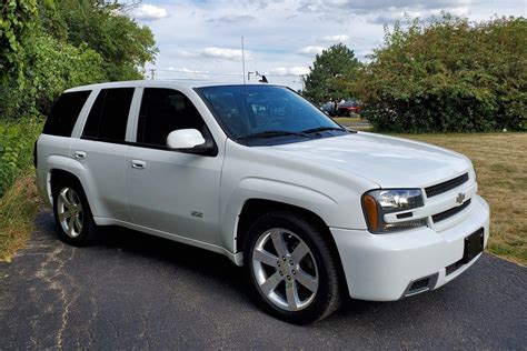 Chevys Old Trailblazer Ss Has A Corvette V8 Carbuzz