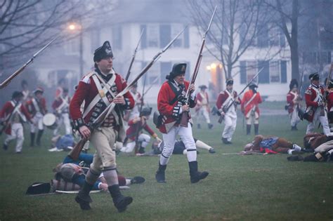 Photo Gallery Lexington Green Battle Reenactment Boston Herald