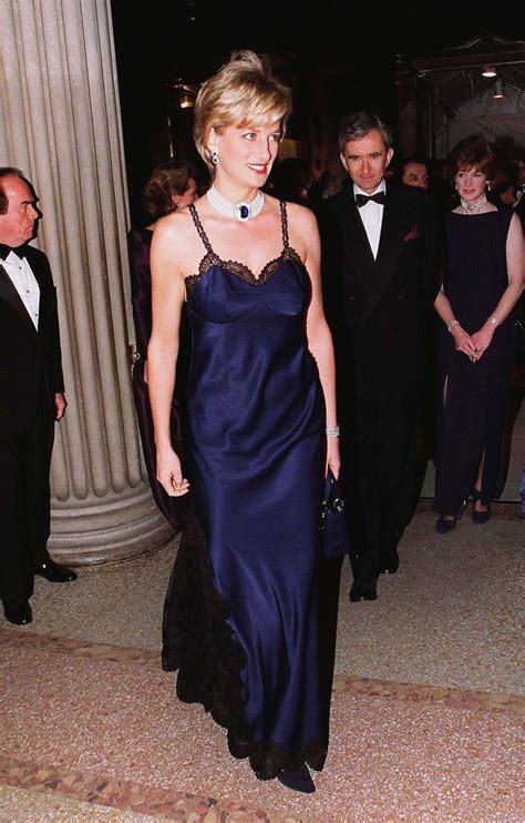Princess Diana Almost Didn T Wear Iconic Dior Dress All Because Of William Mirror Online