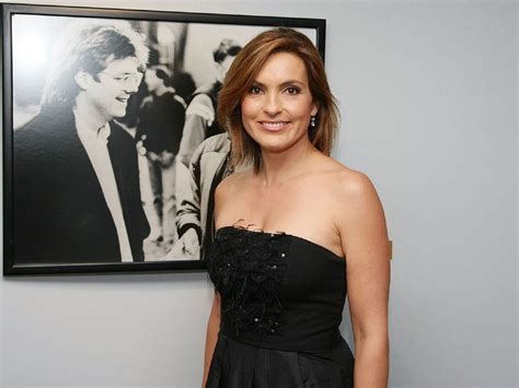Hot Pictures Of Mariska Hargitay Are Too Damn Hot For Even Her Fans