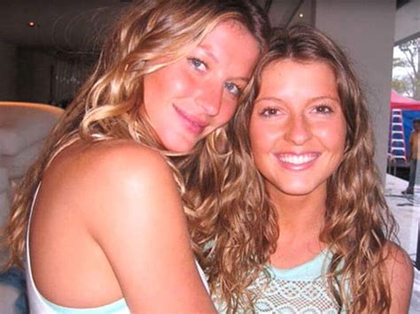7 Celebrities You Didnt Know Were Twins Identical Twin Celebrities Images