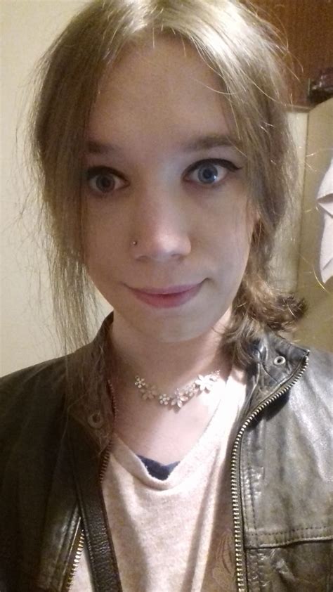 that rare cute feeling plus my gf got me a new necklace i really like r transadorable