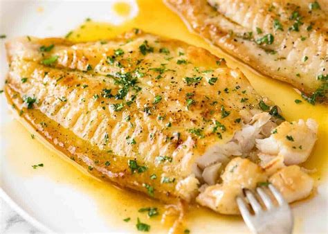 Grilled Fish Fillet With Lemon Butter Sauce