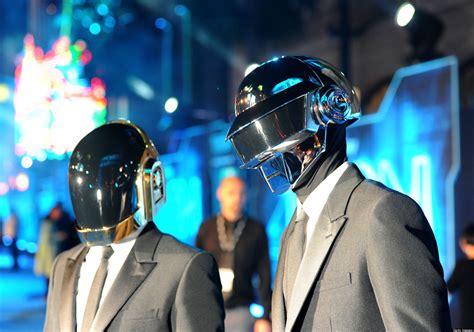 Daft punk — derezzed (саундтрек из фильма «трон наследие» 2010). Daft Punk At Coachella? No Way, Says Rep