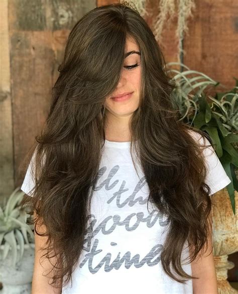 Simple long hair has become incredibly popular in fashion trends. 40 Trendy Hairstyles and Haircuts for Long Layered Hair To ...