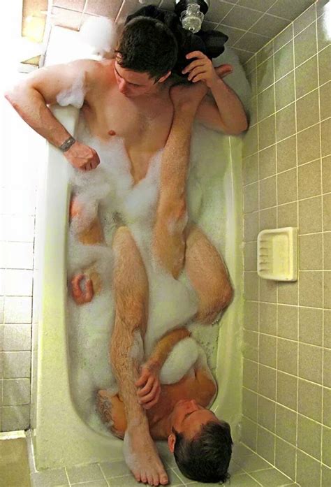 Shower Lads Hot Couples