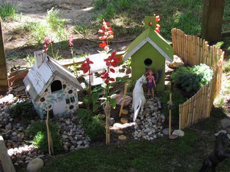 Fairy Homes In Fairy Garden Miniature Fairy Gardens Fairy Garden