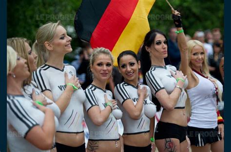 France Monde Sexy Soccer Danemark Allemagne Mais Sans Les V Tements