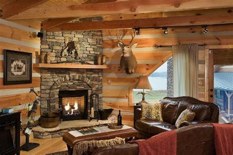 Carpenter ants will create tunnels in foam panels. Cooling And Heating A Log Home | Creative Home