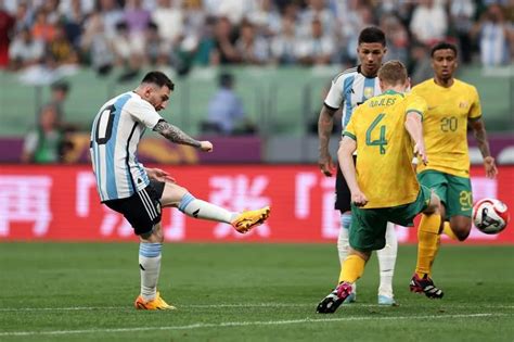 Lionel Messi Anota El Gol M S R Pido De Su Carrera Para Argentina
