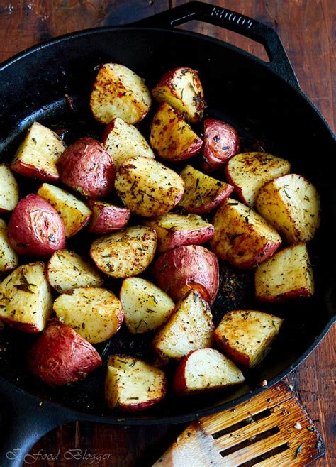 Rosemary Garlic Roasted Red Potatoes I Food Blogger