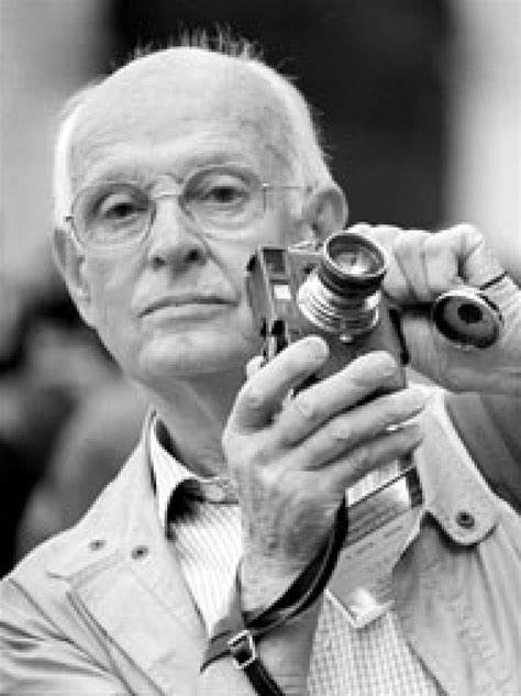 When he traveled the world, he was able to capture a different slice. Henri Cartier-Bresson n'est plus - Le père du ...