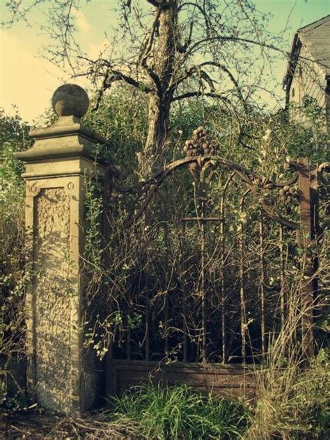 Reja Jardín Lugares Abandonados Mansiones Abandonadas Casas Abandonadas